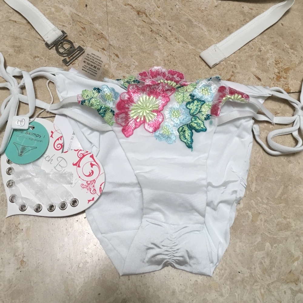 Beach Bunny White Floral Embroidered Bikini - Picture 3 of 4
